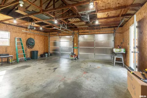 205 S 3rd St, Dahlgren, IL 62828 photo 42