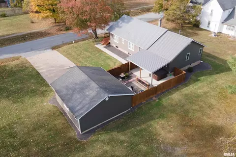 205 S 3rd St, Dahlgren, IL 62828 photo 48