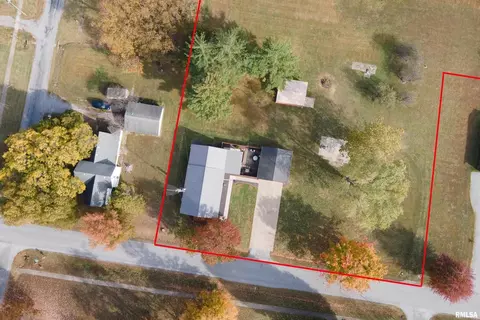 205 S 3rd St, Dahlgren, IL 62828 photo 47