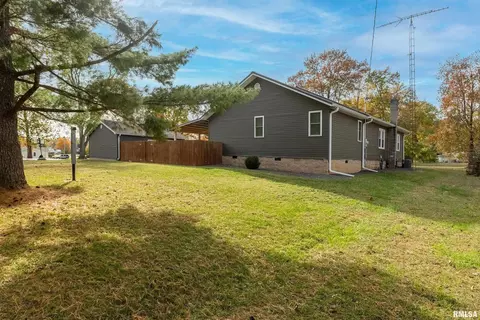 205 S 3rd St, Dahlgren, IL 62828 photo 43