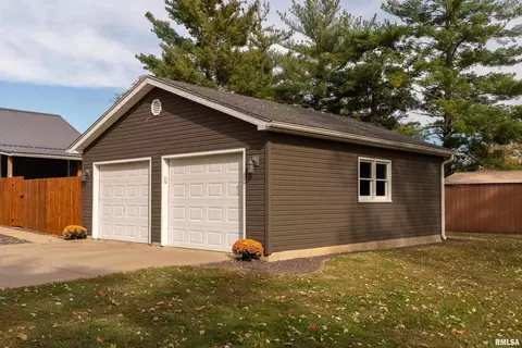 205 S 3rd St, Dahlgren, IL 62828 photo 40