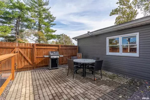 205 S 3rd St, Dahlgren, IL 62828 photo 38