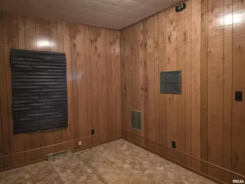 Bedroom - 4760 Raleigh Rd, Eldorado, IL 62930 photo 4 of 4