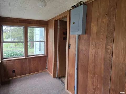 Entry Way - 4760 Raleigh Rd, Eldorado, IL 62930 photo 1 of 1