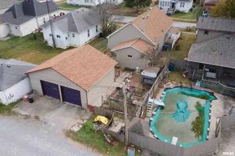 View/Area - 207 W Sylvester St, Christopher, IL 62822 photo 1 of 1