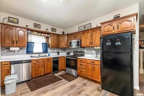 Kitchen - 207 W Sylvester St, Christopher, IL 62822 photo 1 of 1
