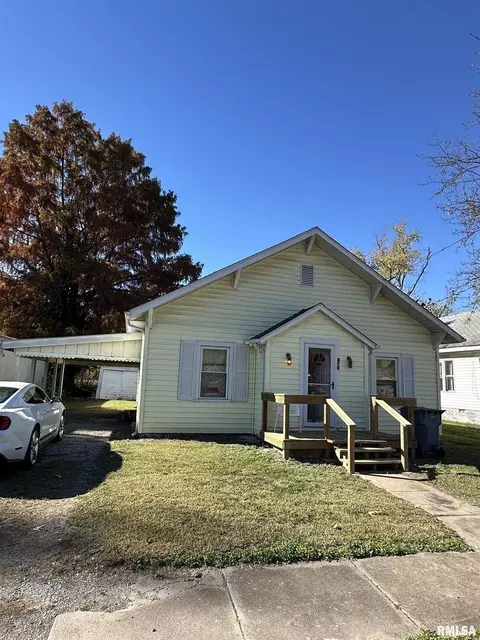 306 S Pecan St, Royalton, IL 62983