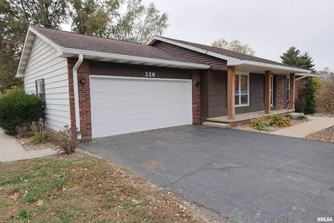 320 Circle Dr, Salem, IL 62881 photo 4