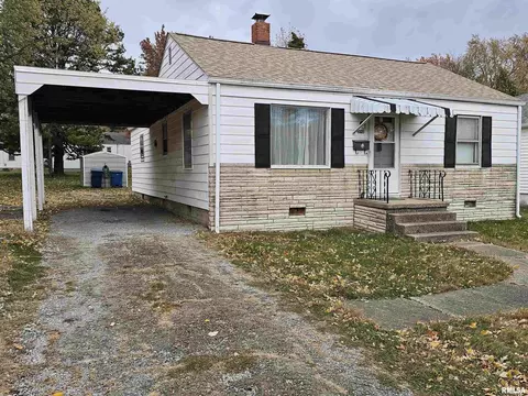 2712 Logan St, Mount Vernon, IL 62864