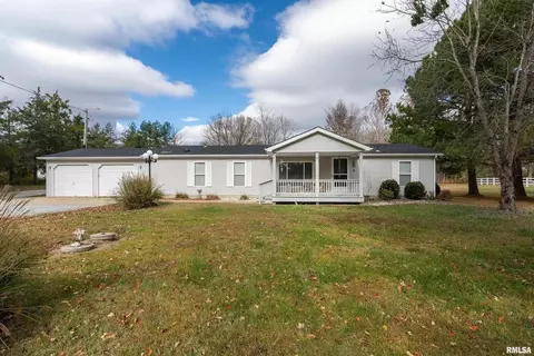 14574 Eastland Rd, Marion, IL 62959