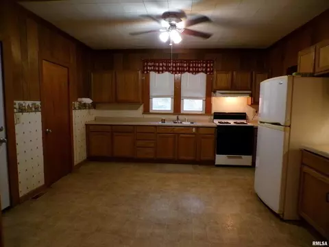 Undisclosed, Tilden, IL 62292 photo 13