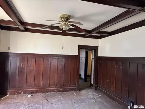 Living - 962 E Broadway, Centralia, IL 62801 photo 1 of 1