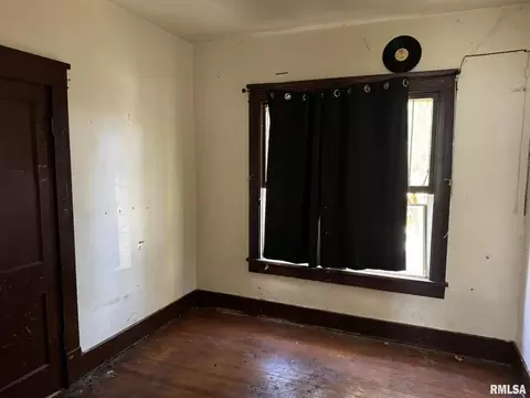 Bedroom - 962 E Broadway, Centralia, IL 62801 photo 3 of 3