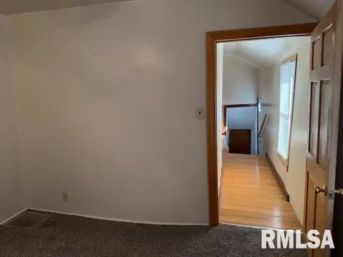 Entry Way - 121 N 9th St, Herrin, IL 62948 photo 5 of 7