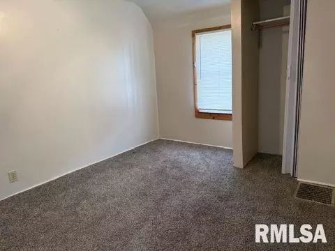 Bedroom - 121 N 9th St, Herrin, IL 62948 photo 2 of 2