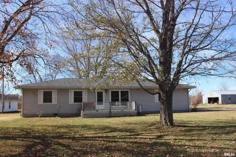 3287 Selmaville Rd, Salem, IL 62881