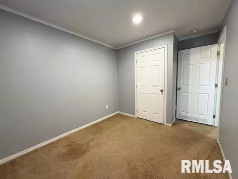 509 W Madison St, Herrin, IL 62948 photo 16