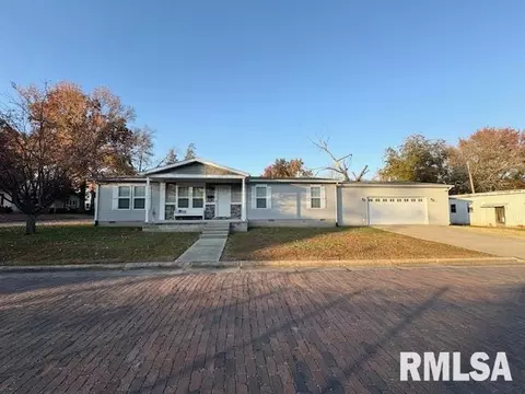 509 W Madison St, Herrin, IL 62948 photo 2