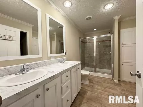 509 W Madison St, Herrin, IL 62948 photo 25