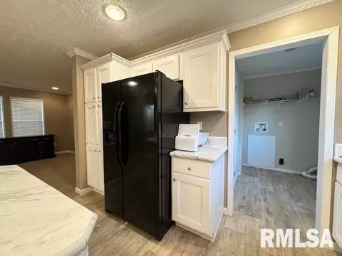 509 W Madison St, Herrin, IL 62948 photo 10