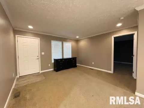 509 W Madison St, Herrin, IL 62948 photo 5