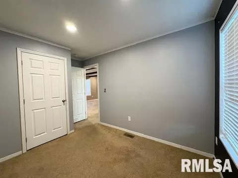 509 W Madison St, Herrin, IL 62948 photo 17