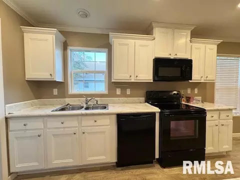 509 W Madison St, Herrin, IL 62948 photo 9