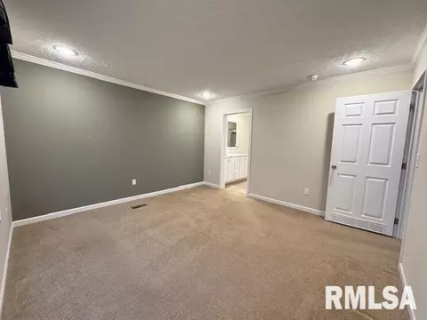 509 W Madison St, Herrin, IL 62948 photo 24