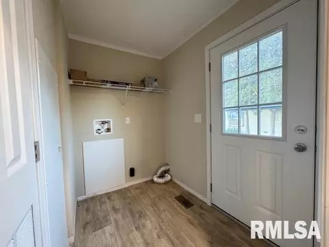 509 W Madison St, Herrin, IL 62948 photo 8