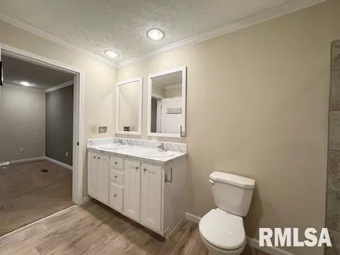 509 W Madison St, Herrin, IL 62948 photo 28