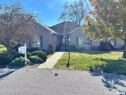 8 Dogwood Pl, Harrisburg, IL 62946