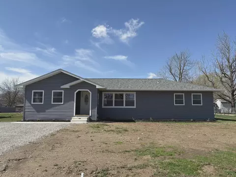 504 Westhaven Dr, Centralia, IL 62801