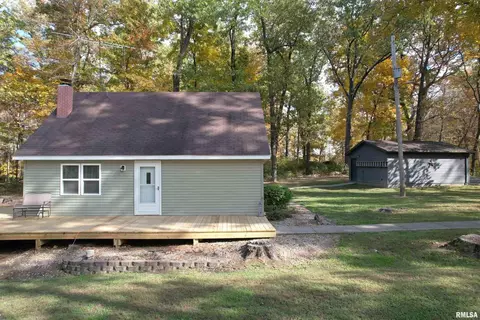 1629 Firewood Ln, Centralia, IL 62801