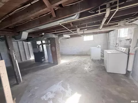 Other - 331 N 4th St, Mount Vernon, IL 62864 photo 6 of 9