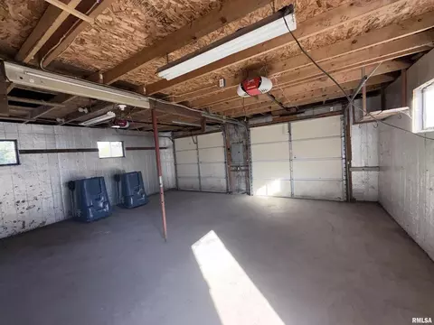 Other - 331 N 4th St, Mount Vernon, IL 62864 photo 5 of 9