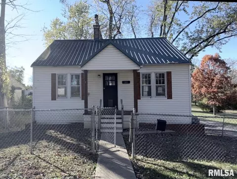 331 N 4th St, Mount Vernon, IL 62864
