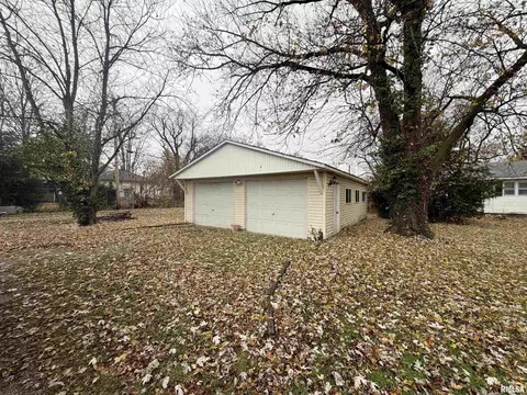 935 E Mccord St, Centralia, IL 62801 photo 8