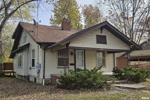203 Orchard Dr, Carbondale, IL 62901