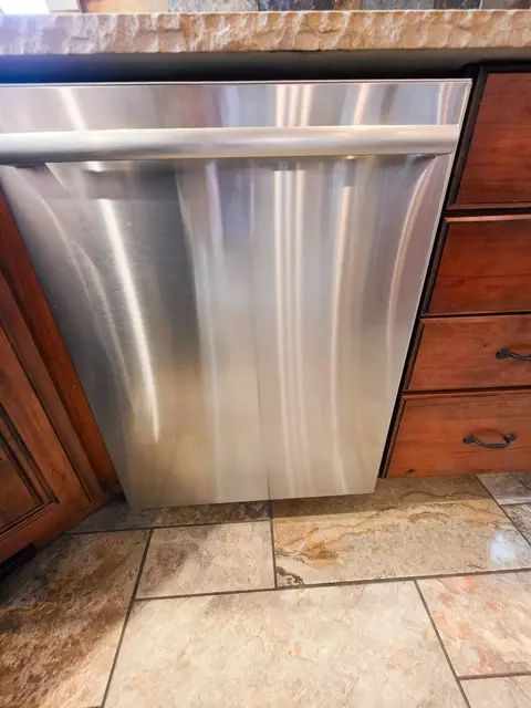 Kitchen - 521 N Locust St, Flora, IL 62839 photo 10 of 20