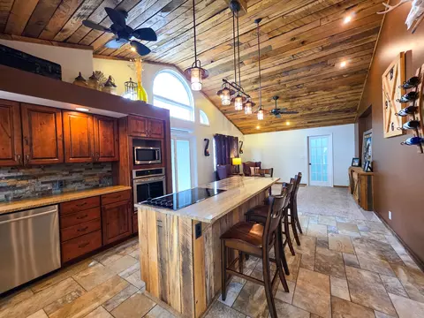 Kitchen - 521 N Locust St, Flora, IL 62839 photo 3 of 20