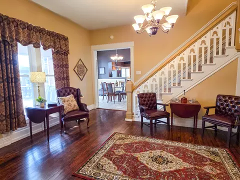 Entry Way - 521 N Locust St, Flora, IL 62839 photo 3 of 14