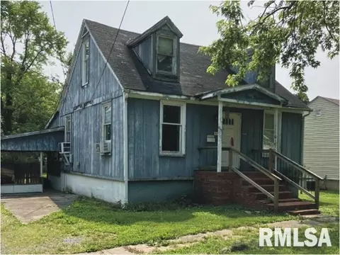 915 N Madison St, Marion, IL 62959