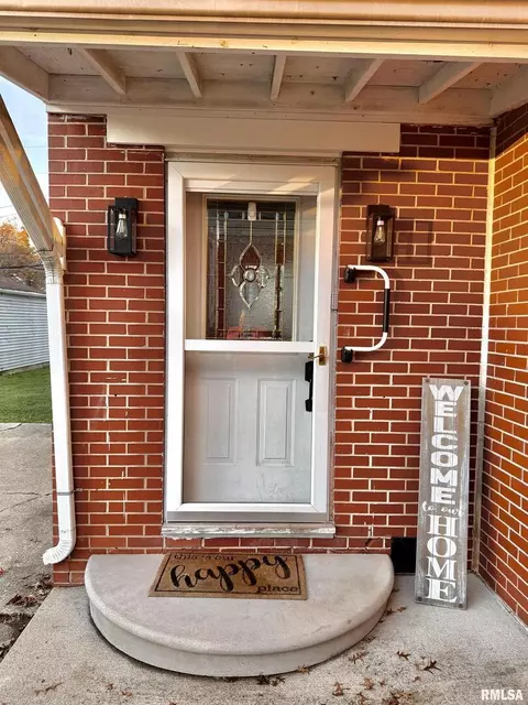222 Hickory St, Flora, IL 62839 photo 10