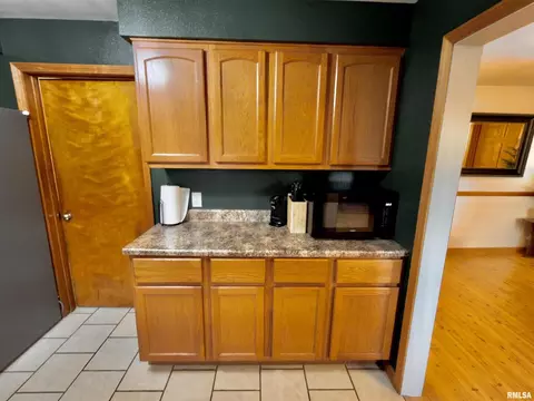 222 Hickory St, Flora, IL 62839 photo 24