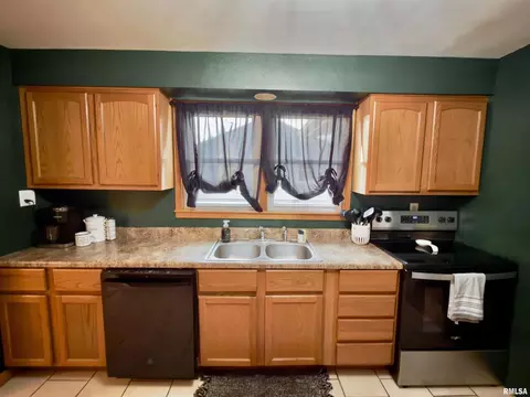 222 Hickory St, Flora, IL 62839 photo 23