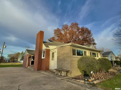 222 Hickory St, Flora, IL 62839 photo 8