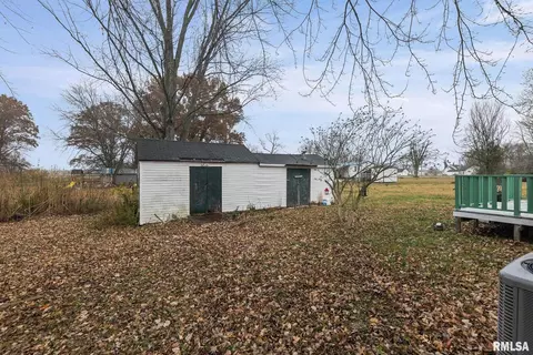 Exterior - 103 Middleton Rd, Iuka, IL 62849 photo 3 of 4