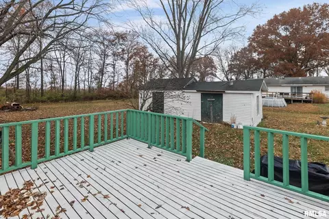 Exterior - 103 Middleton Rd, Iuka, IL 62849 photo 4 of 4