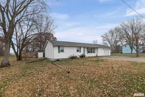 Exterior - 103 Middleton Rd, Iuka, IL 62849 photo 2 of 4