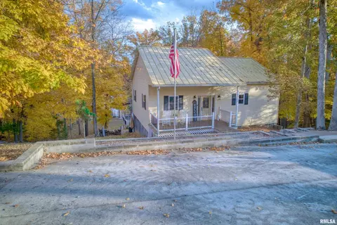 1415 S Lakeshore Dr S, Goreville, IL 62939
